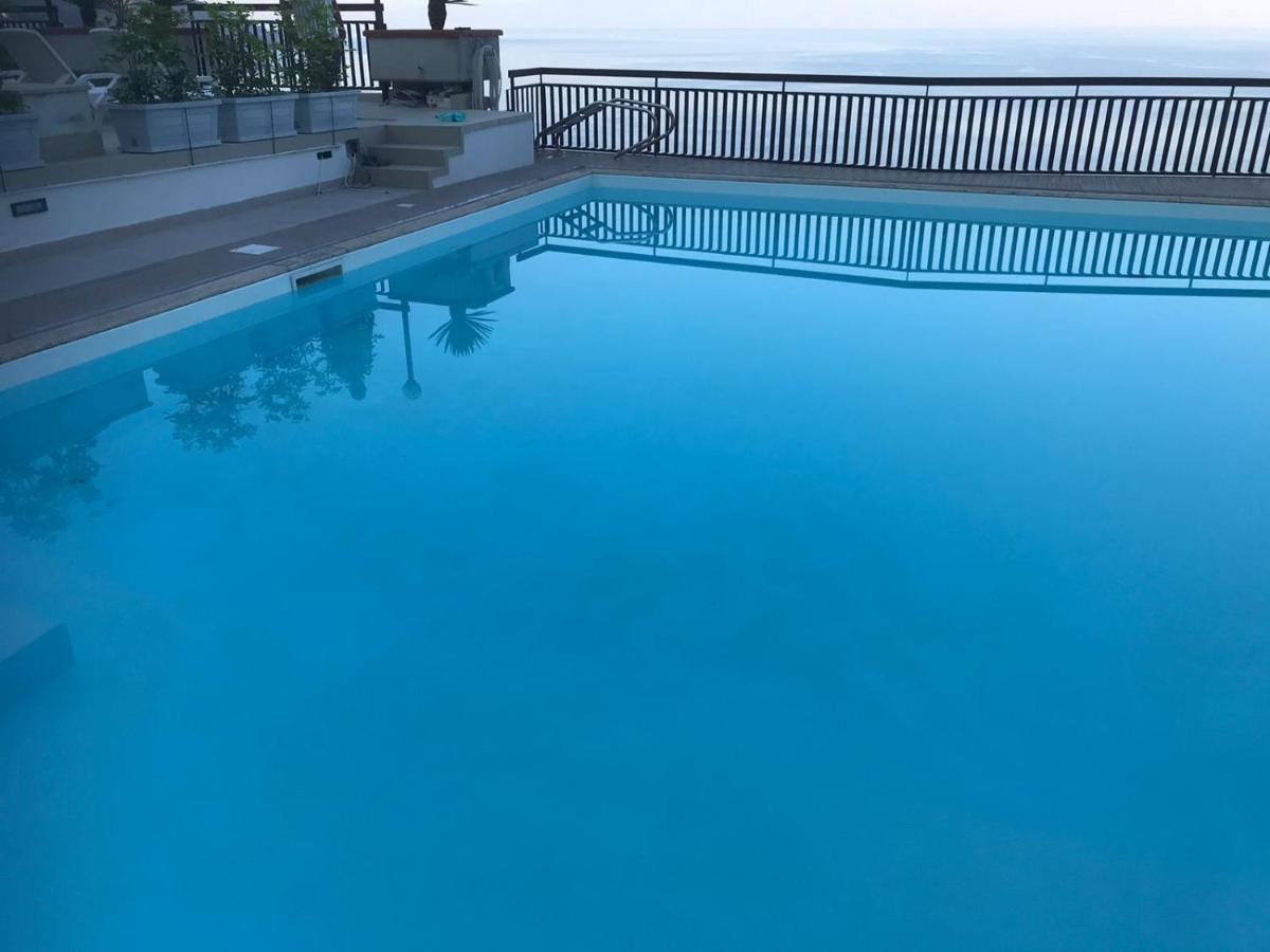 Taormina Panoramic Seaview Apartment Kültér fotó